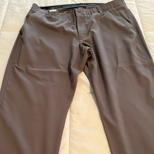 Under Armour Gray Golf Pants 38x32